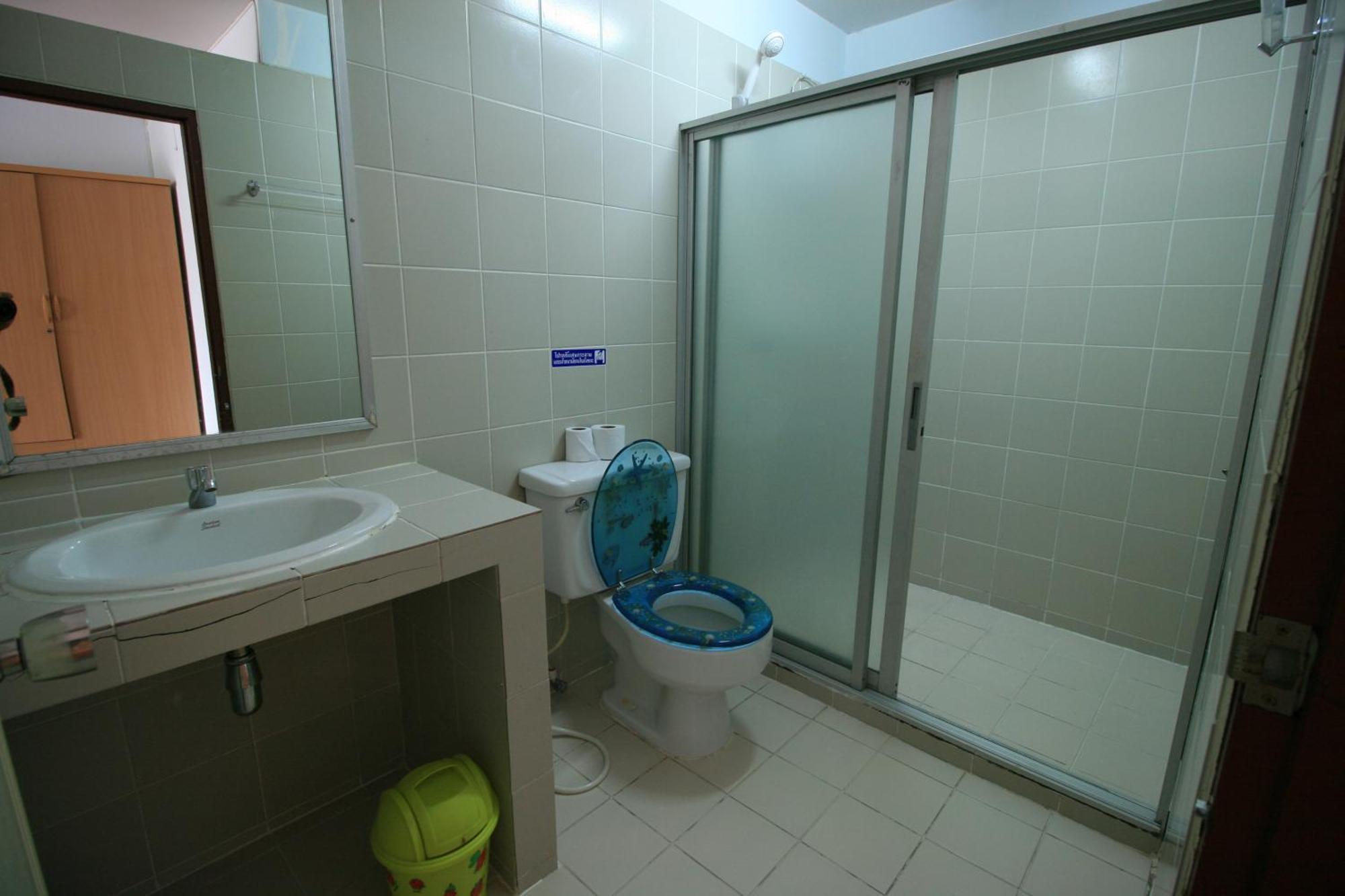 Beachfront Hotel Cha Am Cha-Am Phòng bức ảnh
