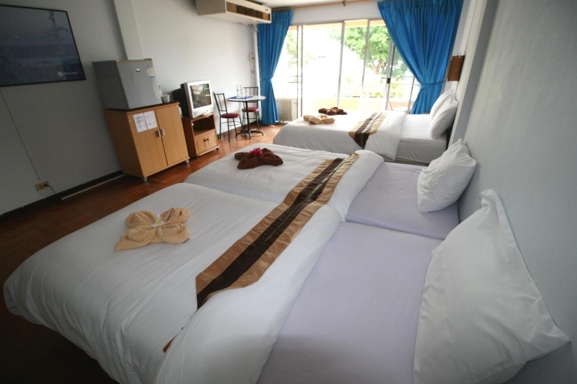 Beachfront Hotel Cha Am Cha-Am Phòng bức ảnh