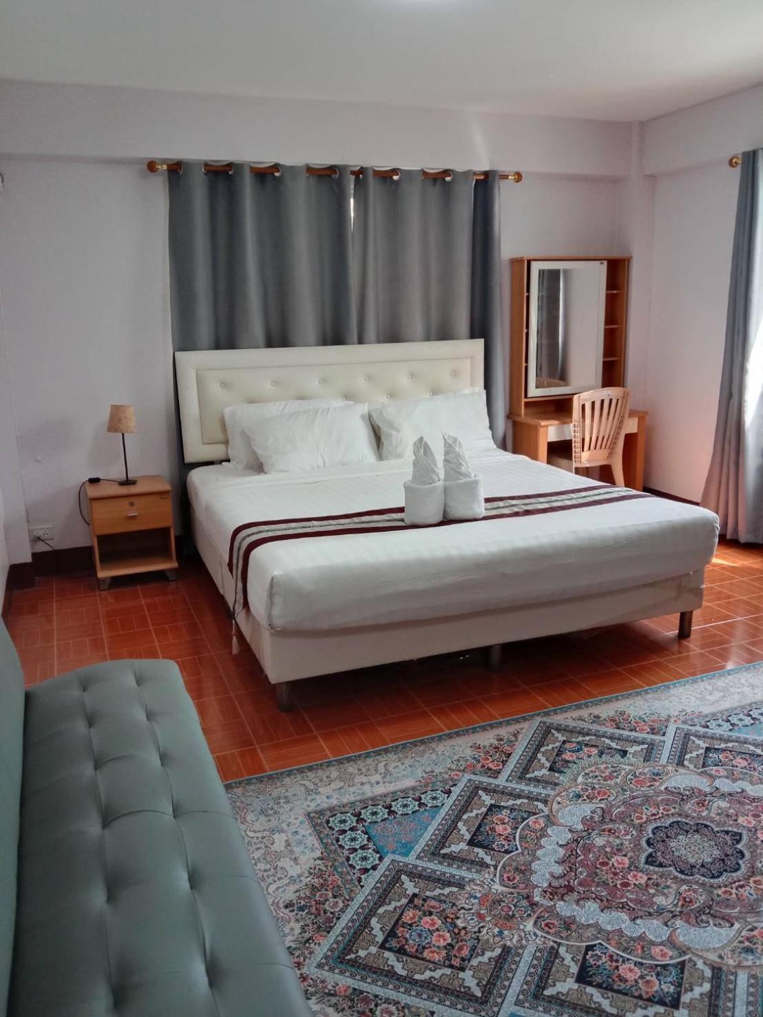Beachfront Hotel Cha Am Cha-Am Ngoại thất bức ảnh