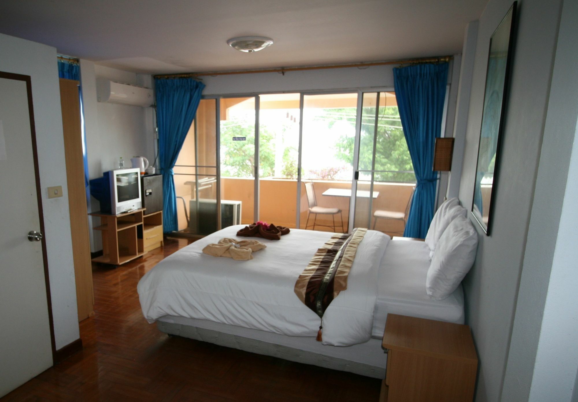 Beachfront Hotel Cha Am Cha-Am Ngoại thất bức ảnh